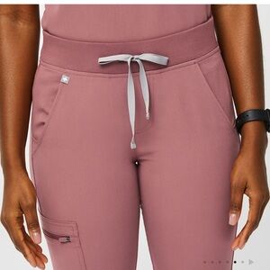 FIGS Zamora Jogger Scrub Pants